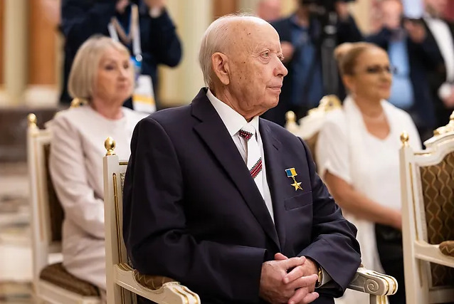ВІТАЄМО МИРОСЛАВА ВАНТУХА З ДЕРЖАВНОЮ НАГОРОДОЮ 